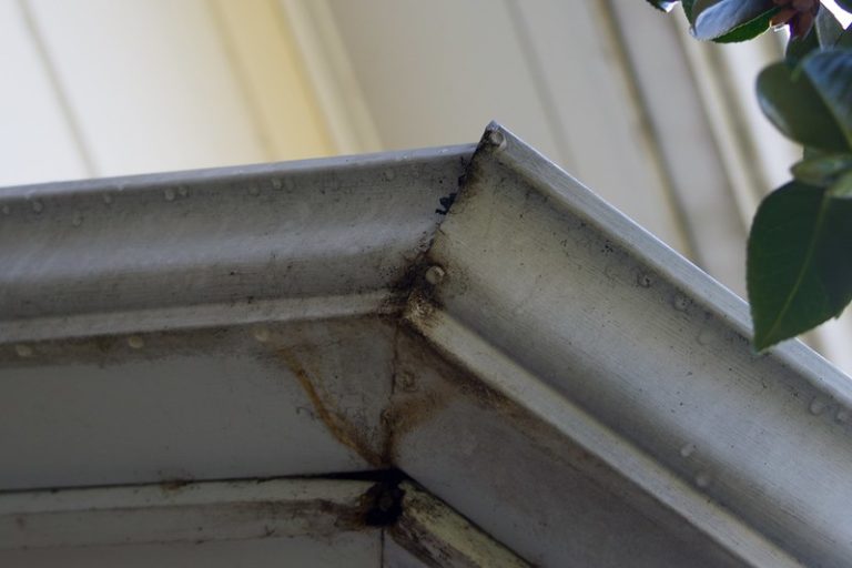how to fix a leaky gutter corner